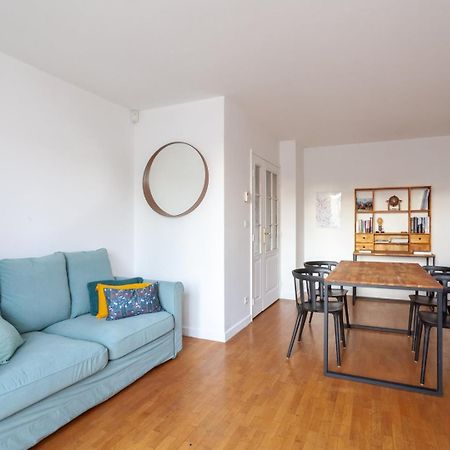 Spacious 1Br | Near City Center & Baby-Friendly! Apartman Lyon Kültér fotó